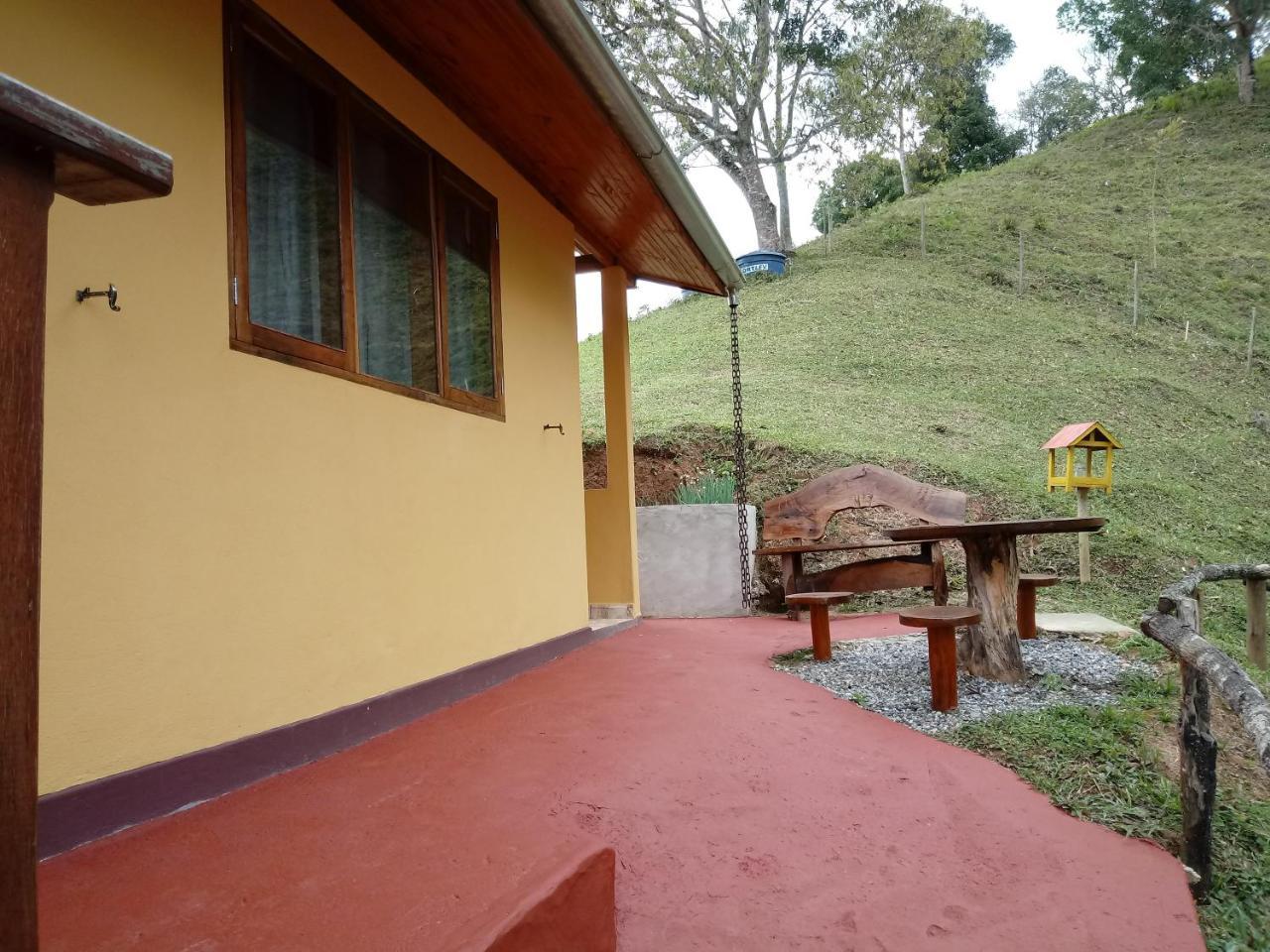 Pousada Recanto Do Ype Aiuruoca Eksteriør bilde